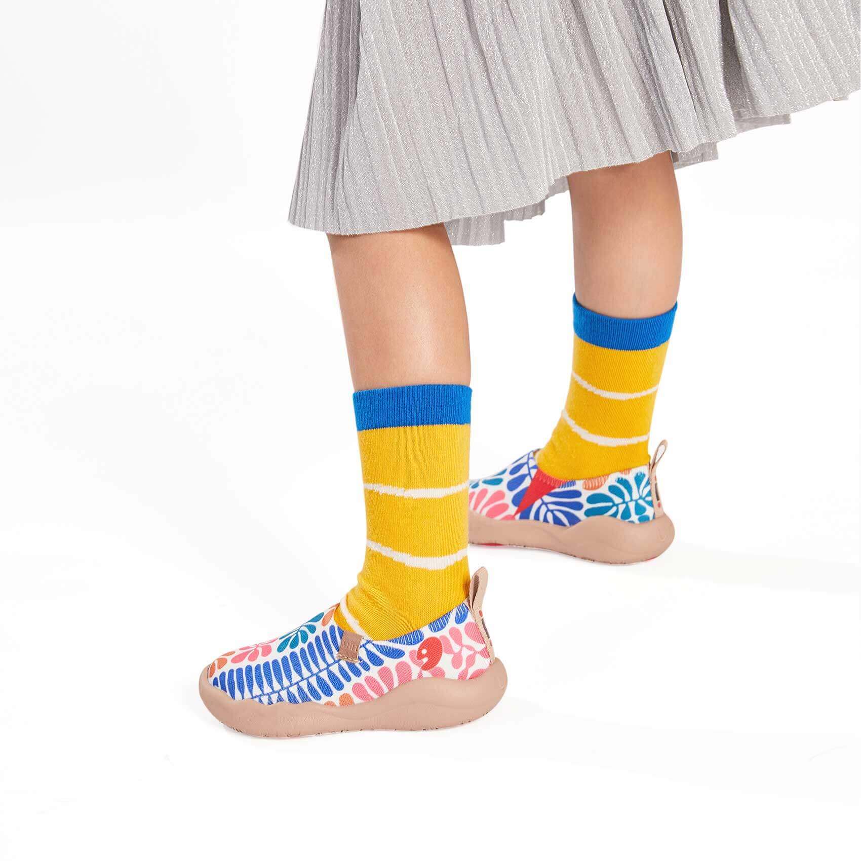 UIN Footwear Kid Bells Or Leave Kid Canvas loafers