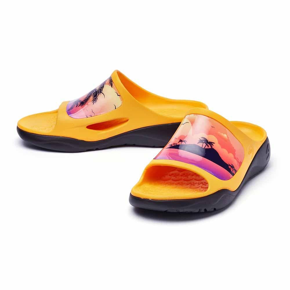 UIN Footwear Men Romantic Island Ibiza Slides Canvas loafers