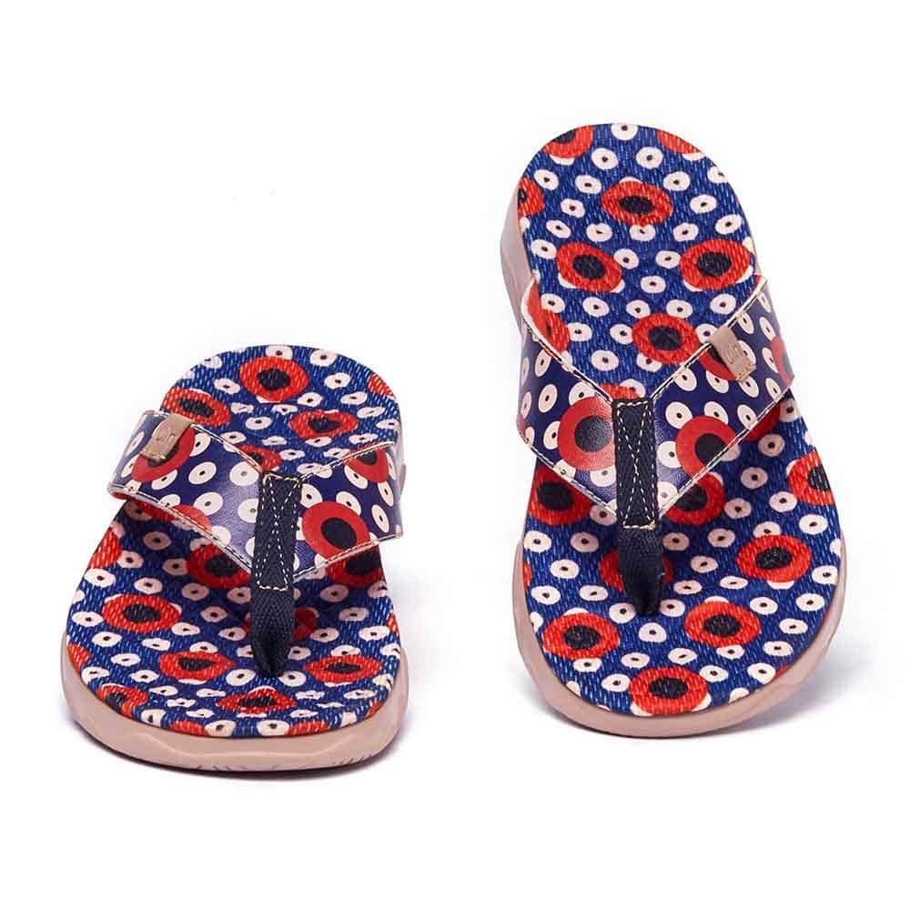 UIN Footwear Women Dots Women Majorca Flip Flops Canvas loafers