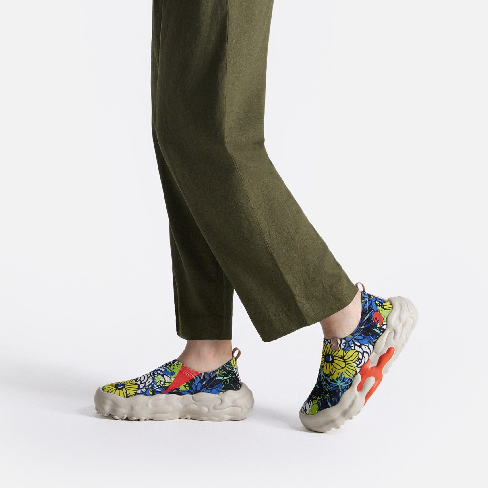 UIN Footwear Women Floral Graffiti Toledo XIII Women Canvas loafers