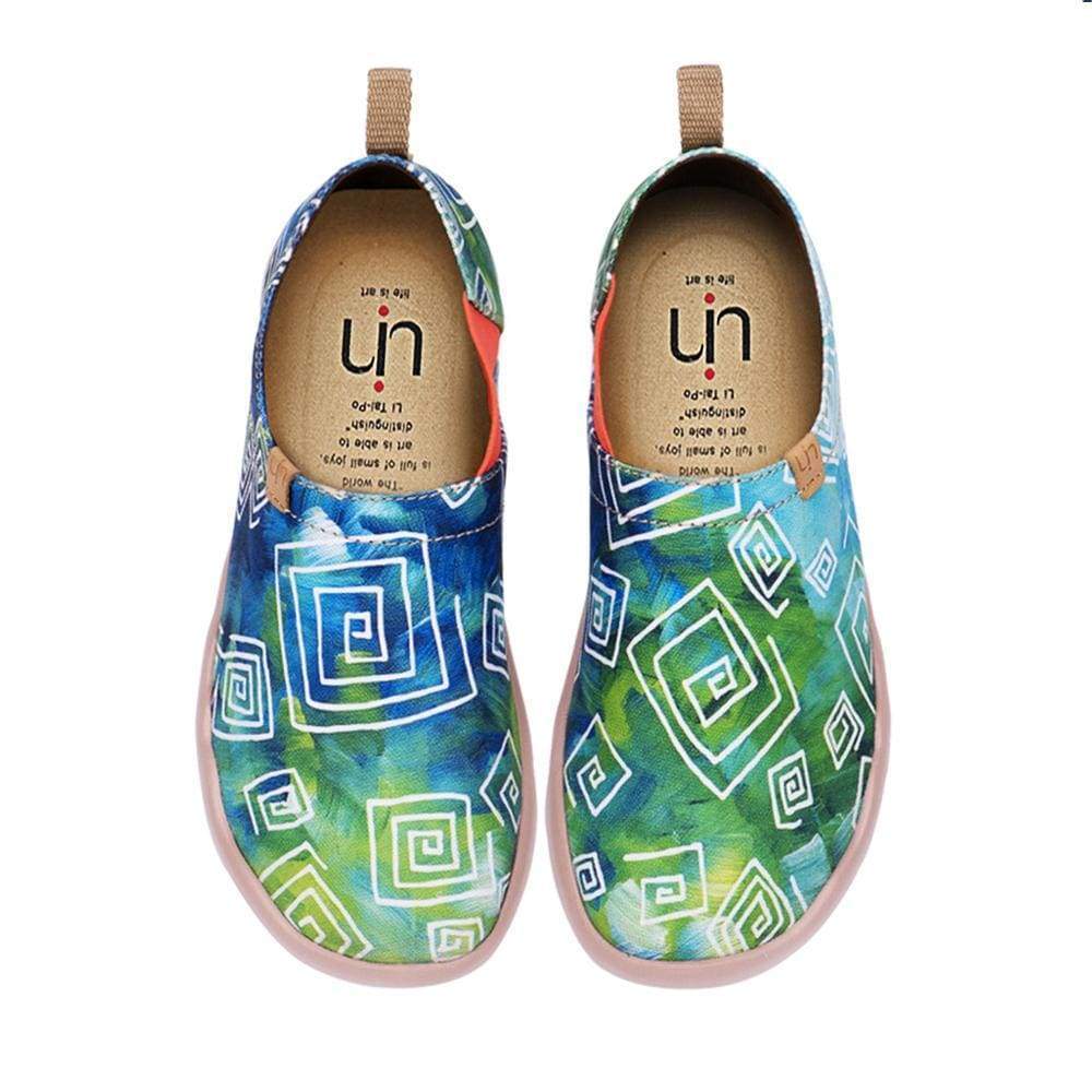 UIN Footwear Women Love in Spring Canvas loafers