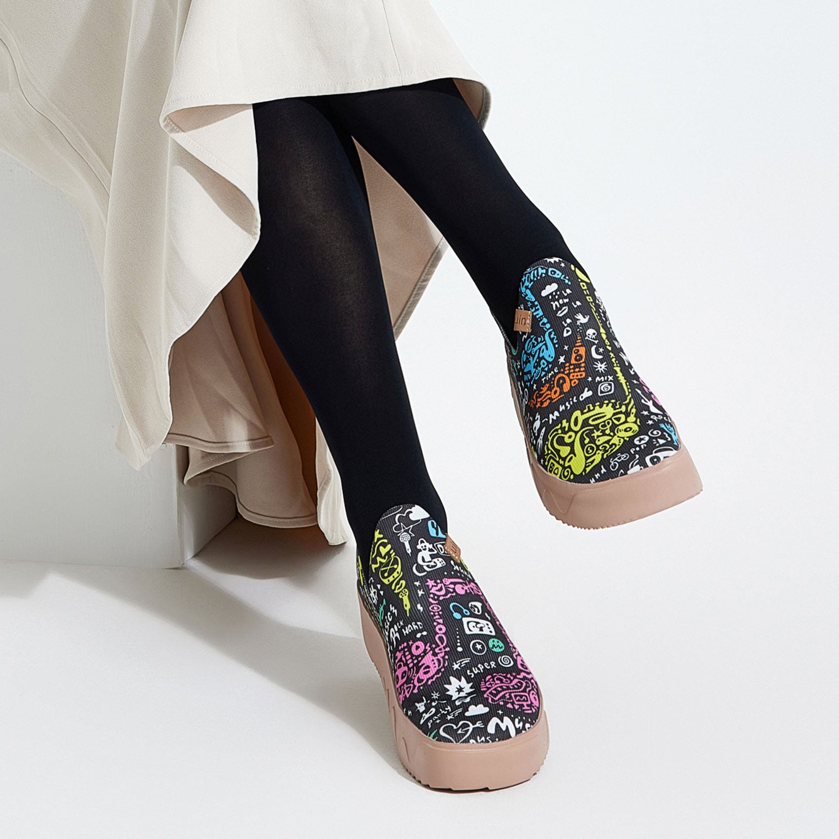 UIN Footwear Women Music Inspiration Fuerteventura I Women Canvas loafers