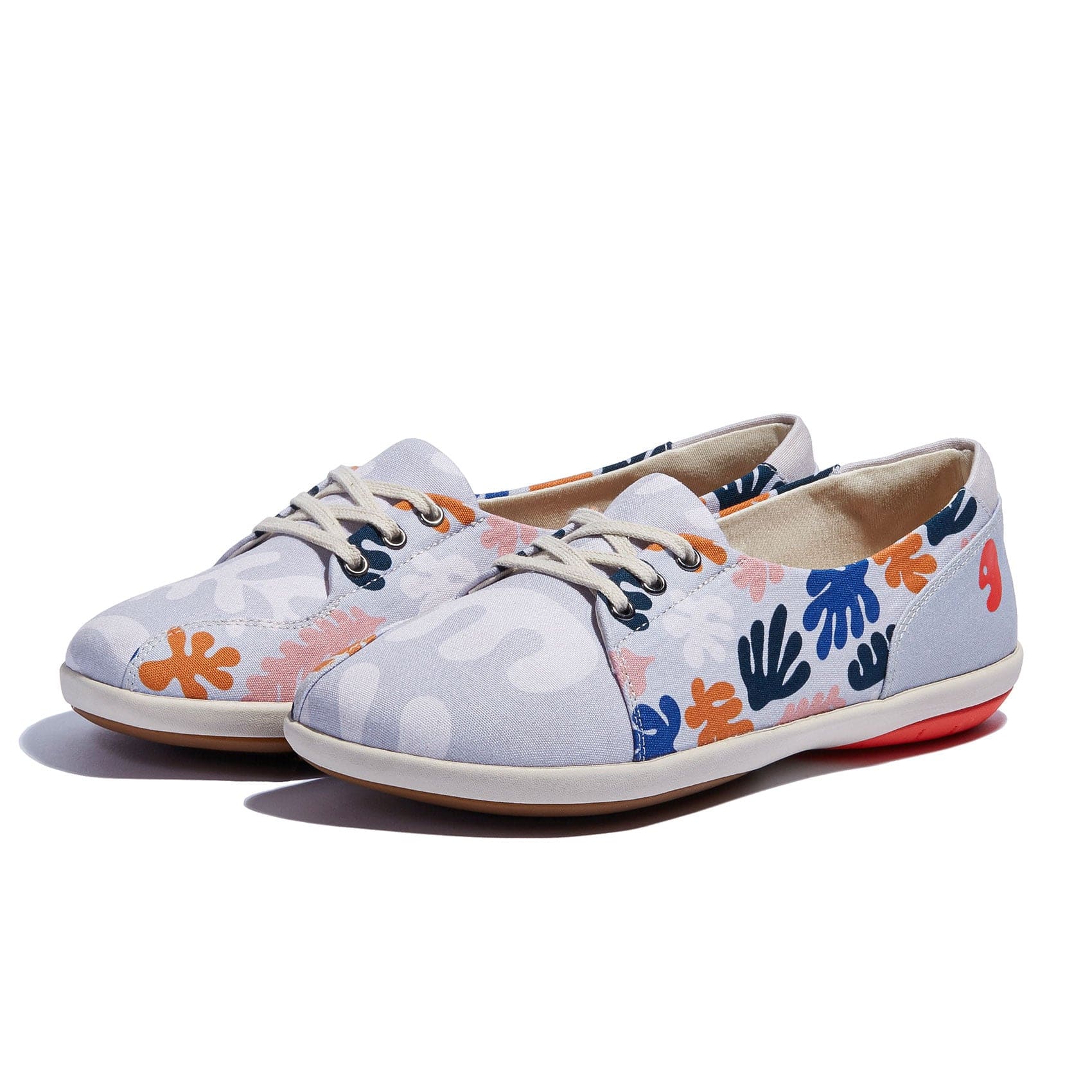 UIN Footwear Women Pastoral Flower Rain Illetes II Women Canvas loafers