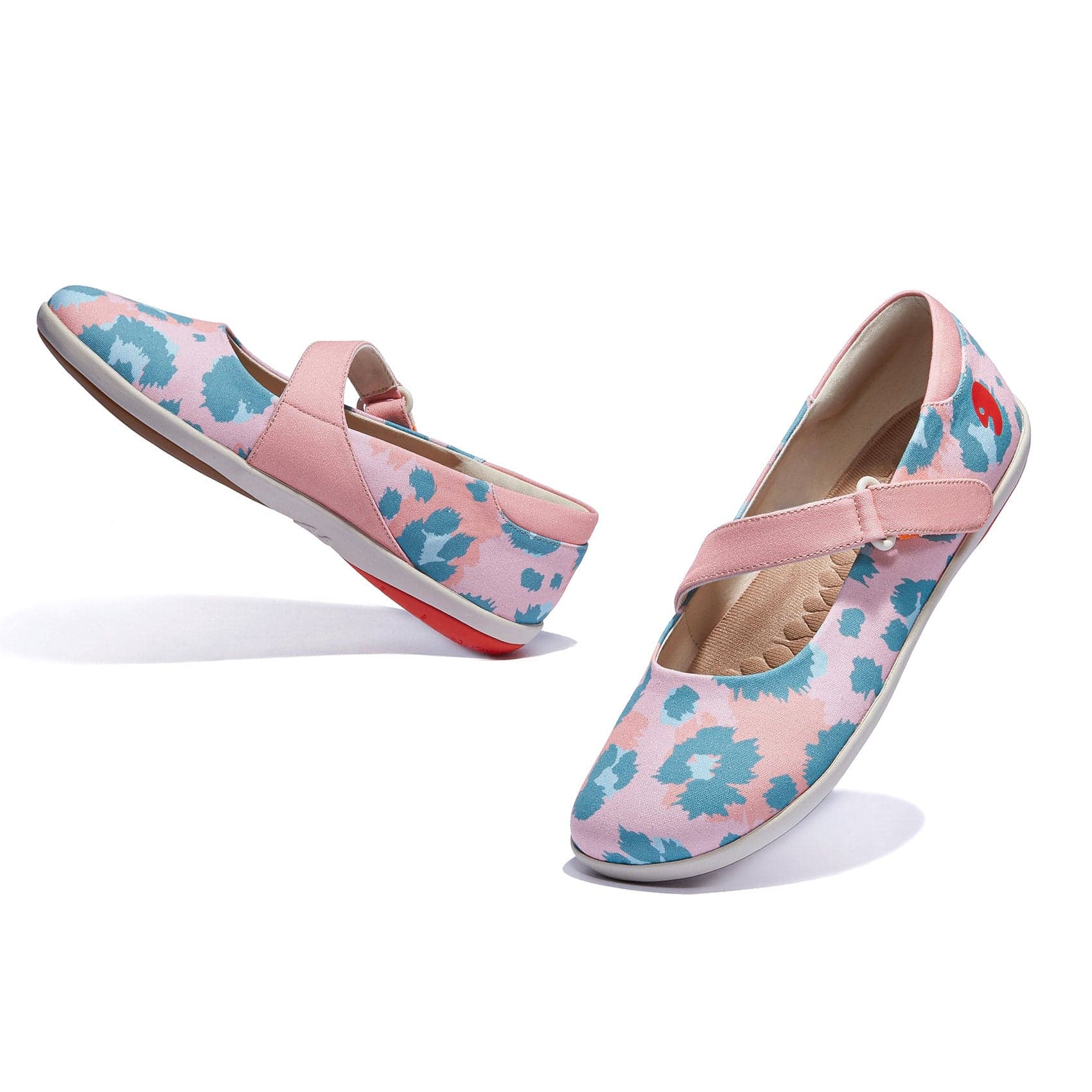 UIN Footwear Women Pink Blue Leopard Illetes III Women Canvas loafers