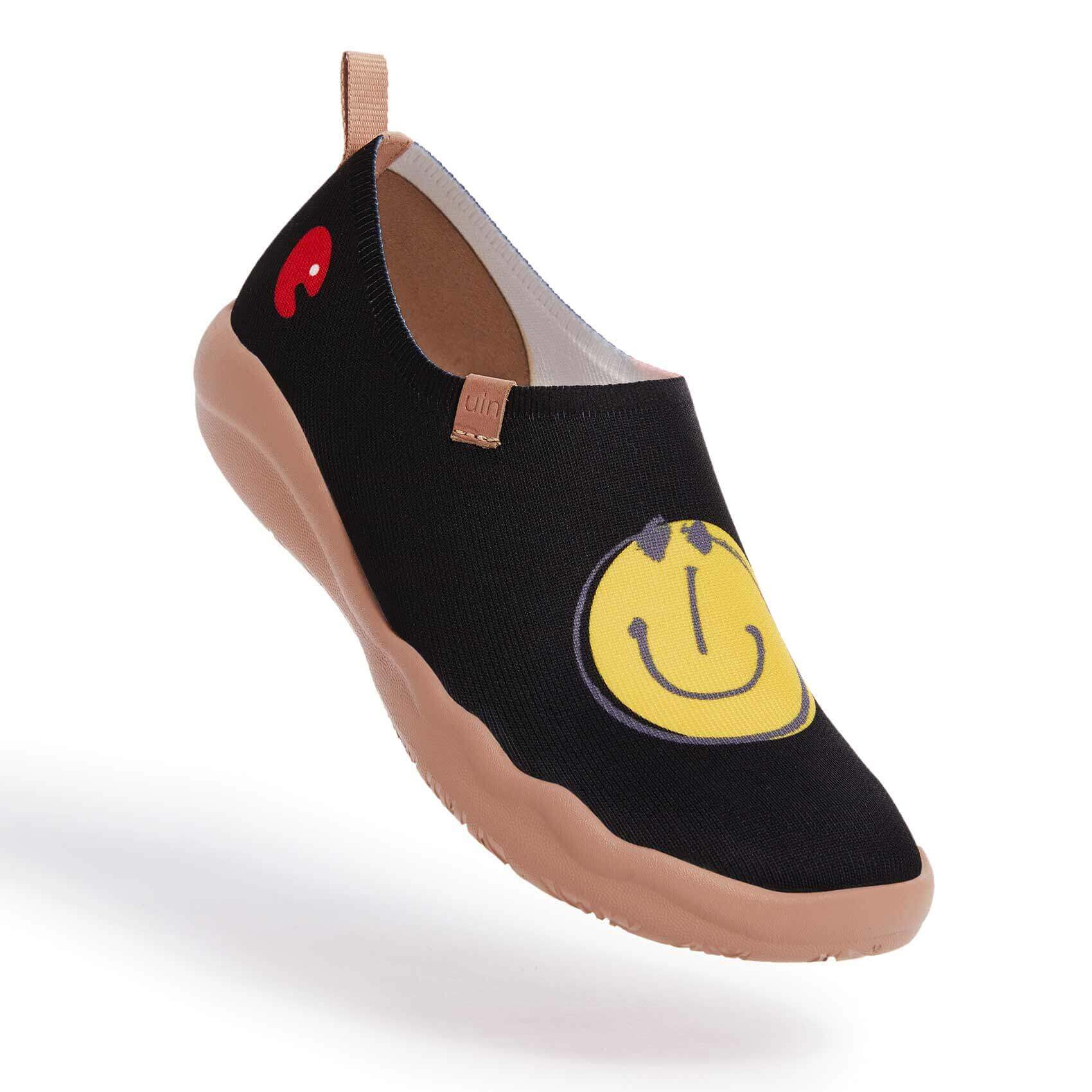 UIN Footwear Women Smiley Black Knitted Women Canvas loafers