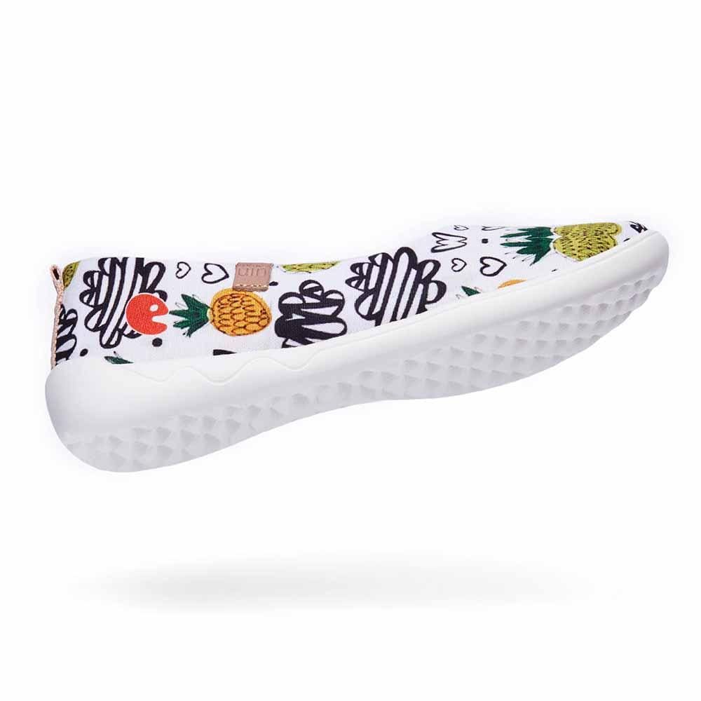 UIN Footwear Women Sweet Pineapple Canvas loafers