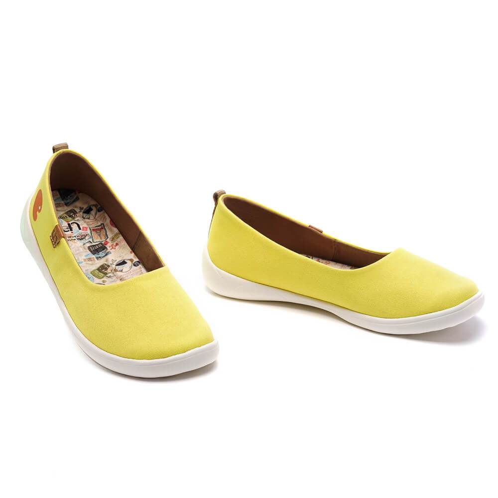 UIN Footwear Women Valencia Canvas Yellow Canvas loafers